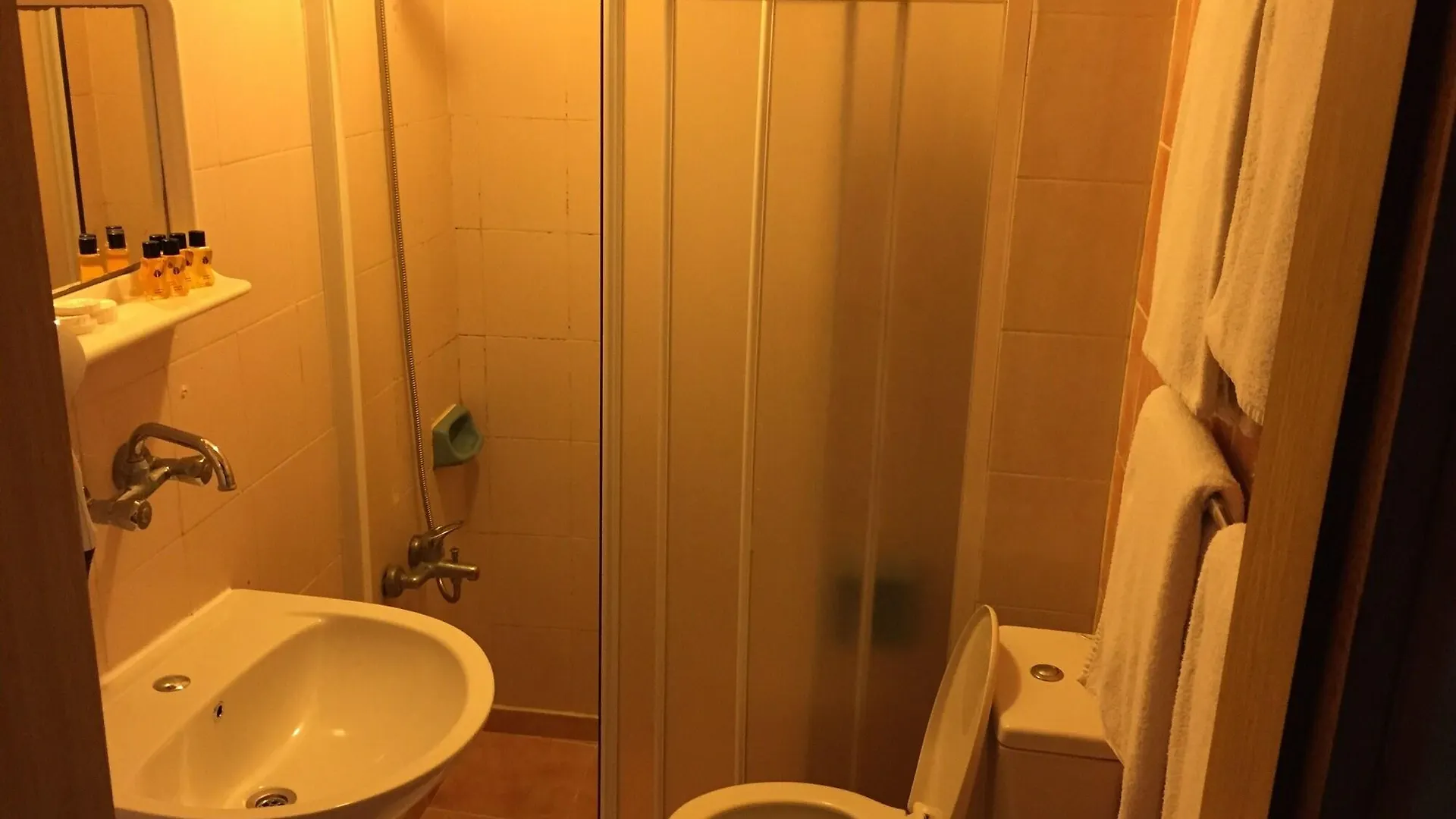 Istanbul Paris Hotel & Hostel