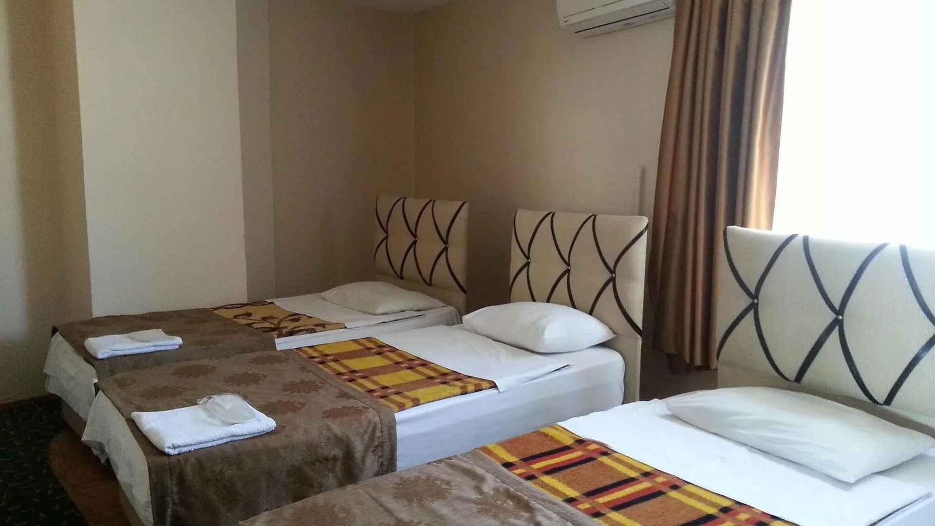 Istanbul Paris Hotel & Hostel