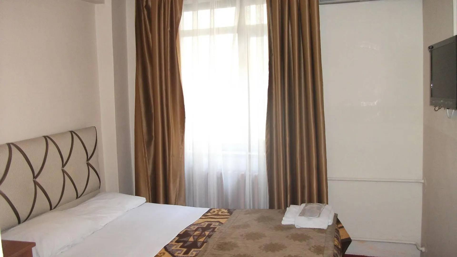 Istanbul Paris Hotel & Hostel Turchia