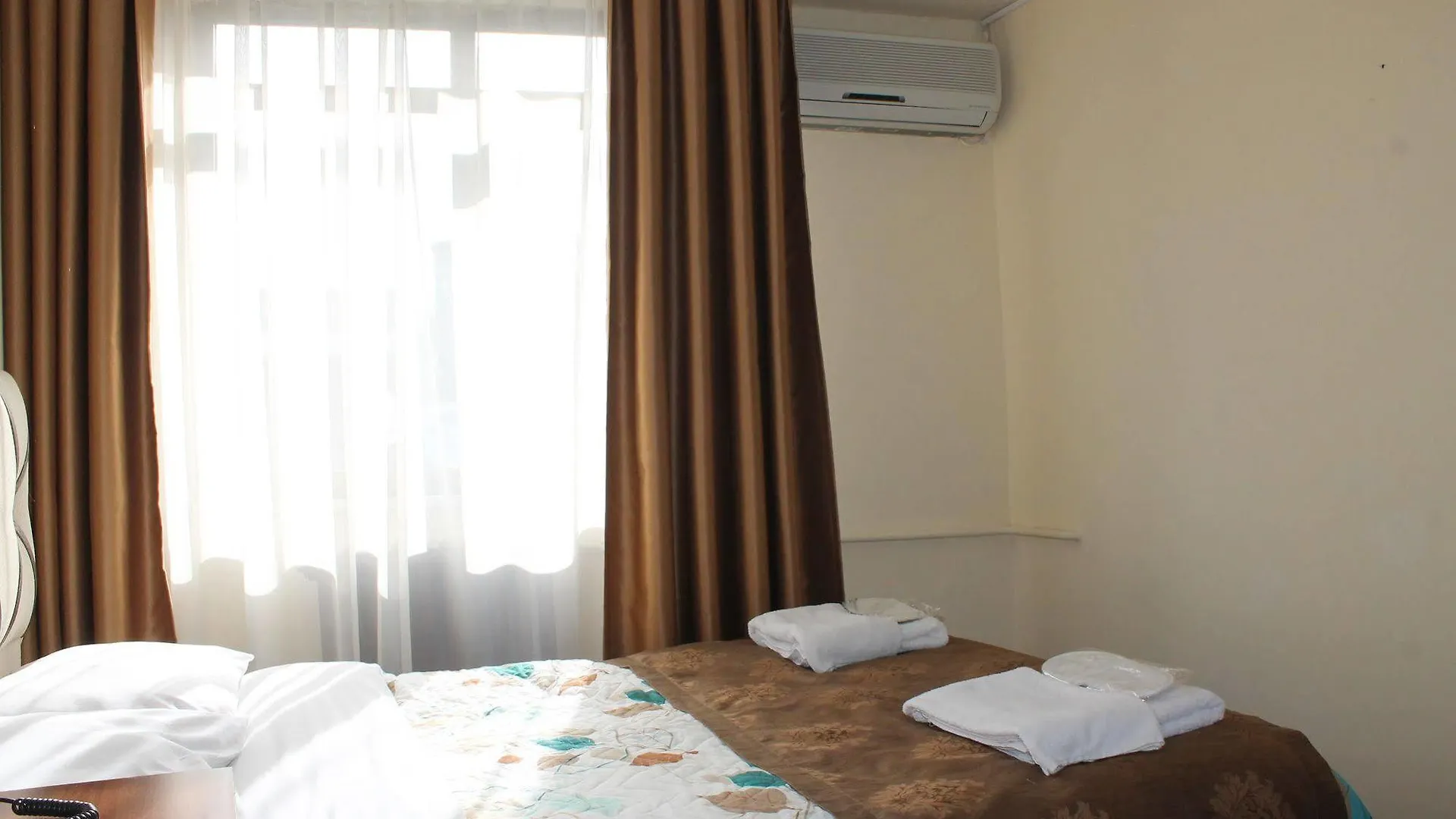 Istanbul Paris Hotel & Hostel