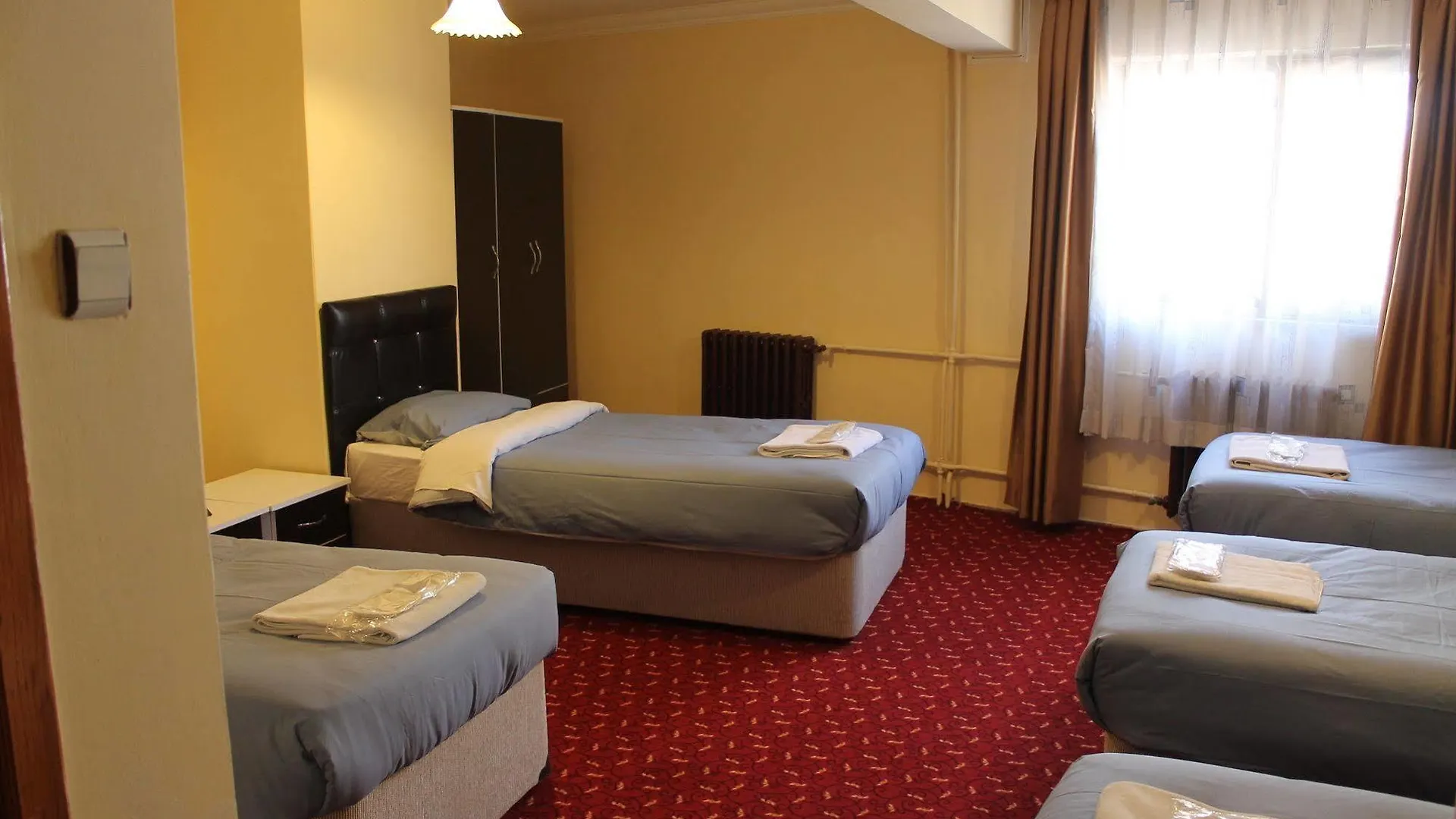 Istanbul Paris Hotel & Hostel