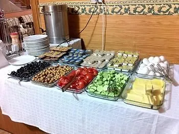 イスタンブール パリ ホテル ホステル
