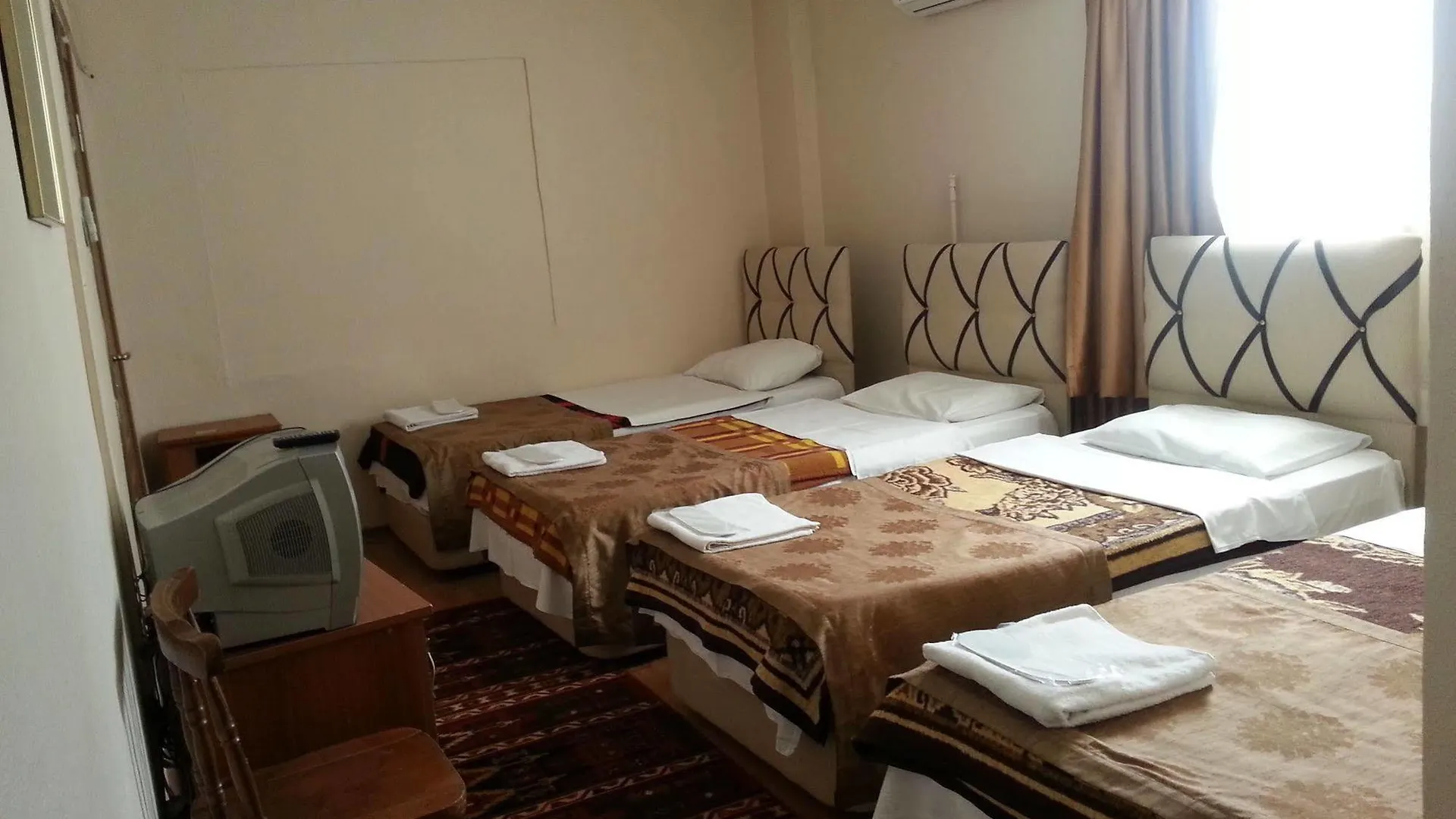 Istanbul Paris Hotel & Hostel